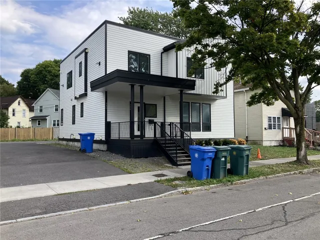 $2,600 | 338 Mt Hope Avenue, Rochester, NY 14620