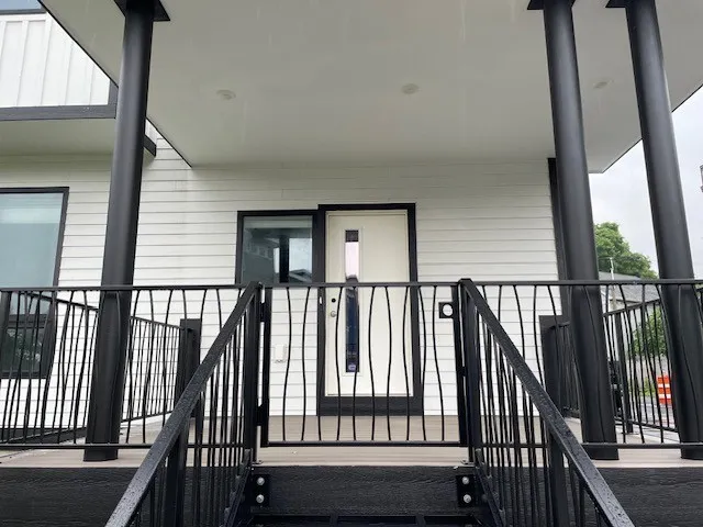 $2,600 | 338 Mt Hope Avenue, Rochester, NY 14620