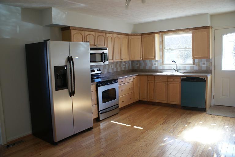 111 Hallies Road Covington, VA 24426 - Photo 7 of 11 Kitchen