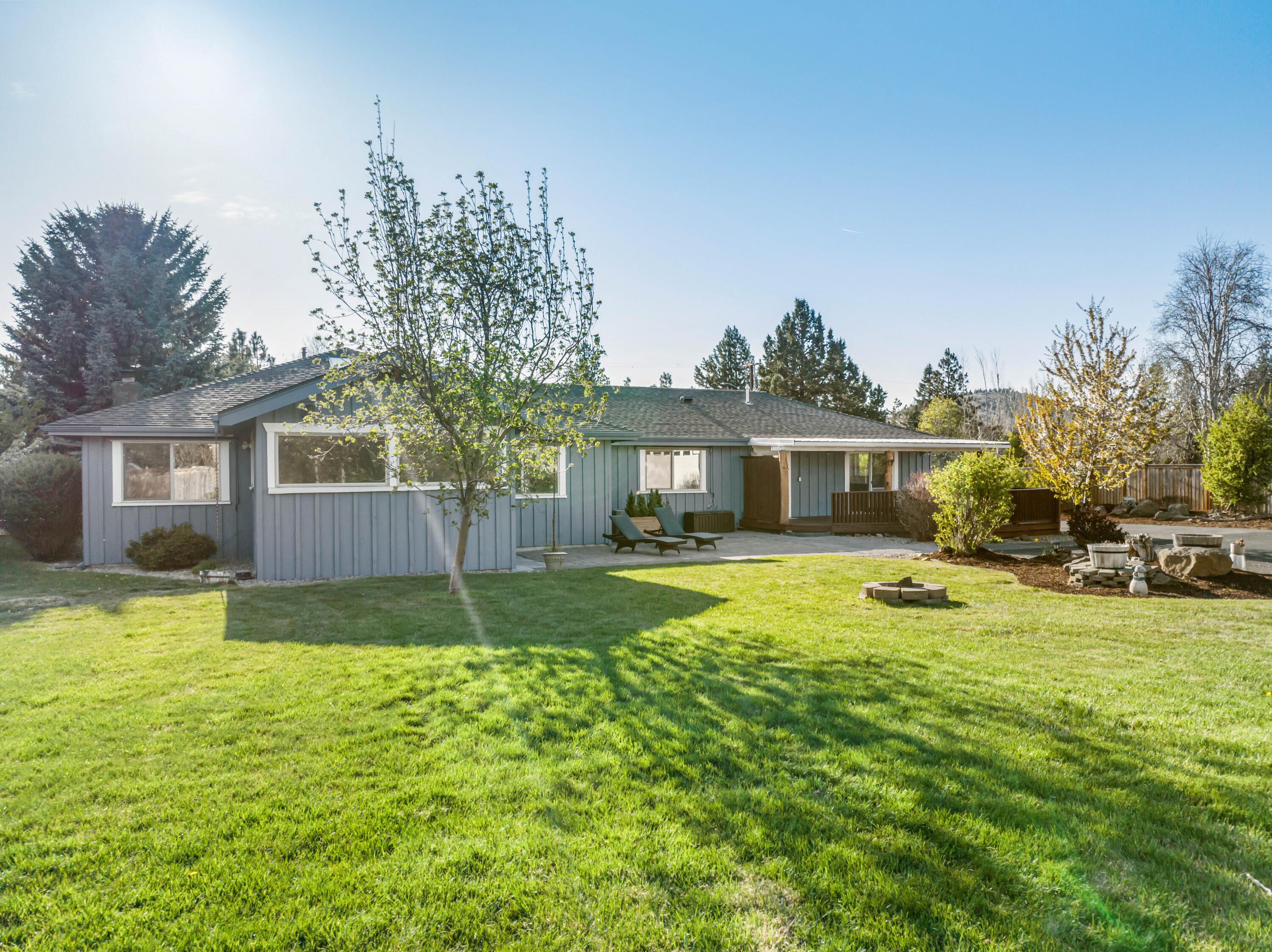 61930 Pettigrew Road Bend, OR 97702 - Photo 2 of 48 16-Aerial