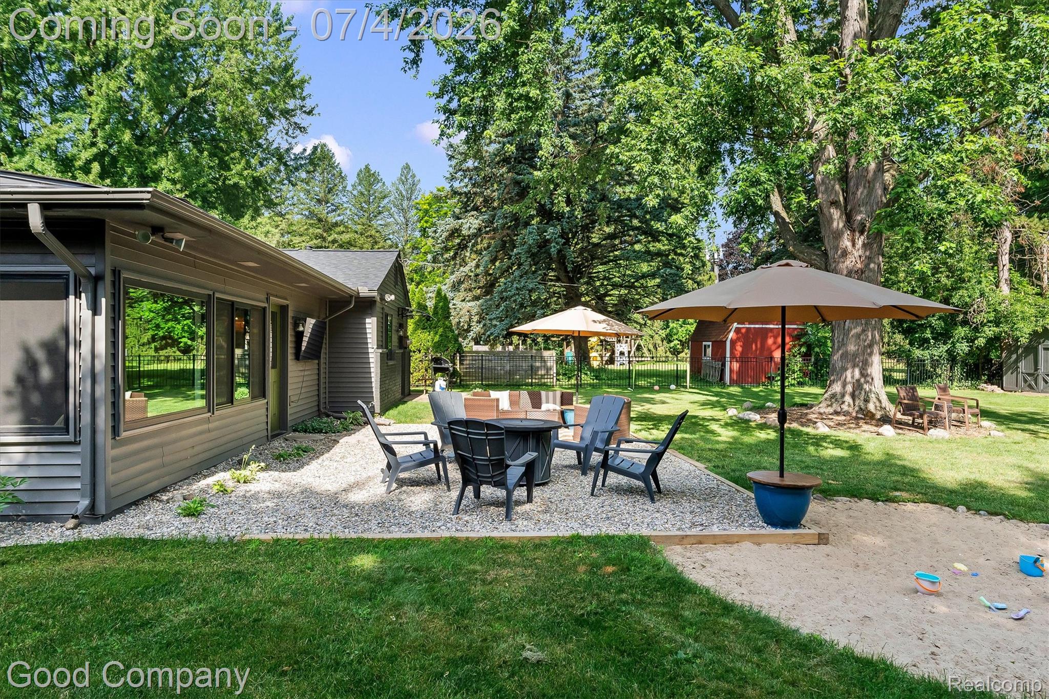 141 Nesbit Lane Rochester, MI 48309 - Photo 42 of 47 45-Nesbit -41.jpg