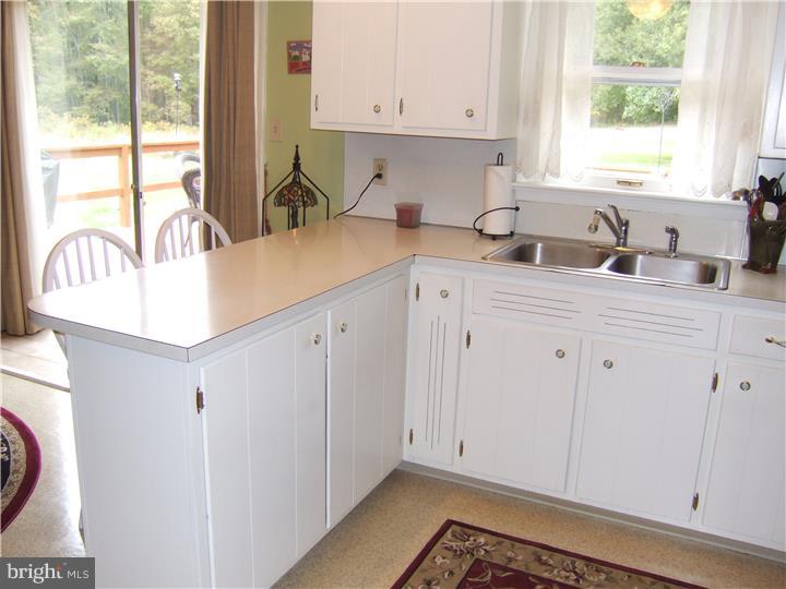 520 Pine Swamp Road Elverson, PA 19520 - Photo 9 of 25 Kitchen