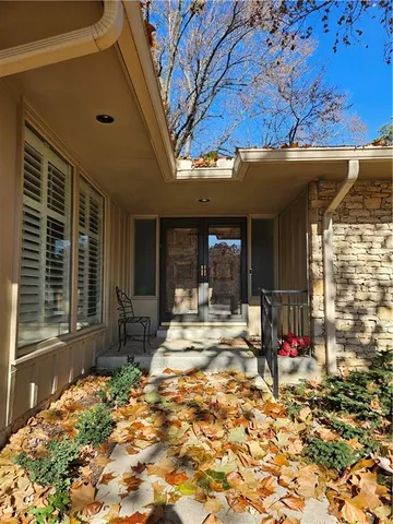 $600,000 | 10061 Hardy Street, Overland Park, KS 66212