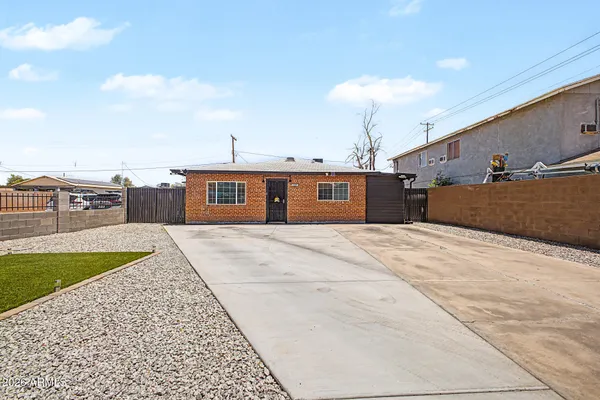 $327,000 | 1449 South 11th Avenue, Phoenix, AZ 85007