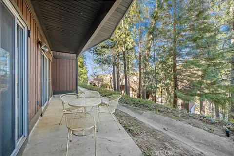 $349,000 | 966 Willow Creek Road, Unit 24, Lake Arrowhead, CA 92352