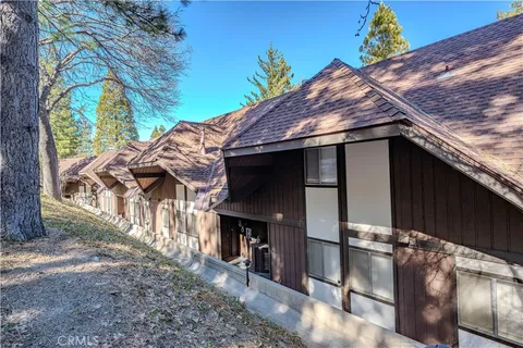 $349,000 | 966 Willow Creek Road, Unit 24, Lake Arrowhead, CA 92352