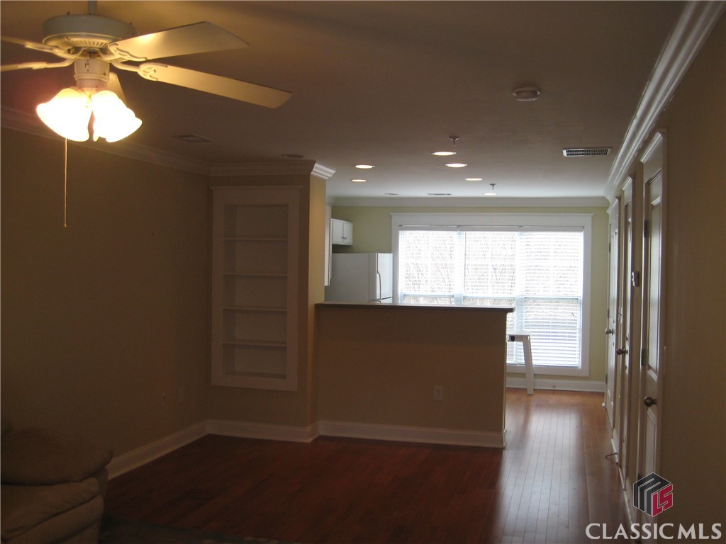 490 South Barnett Shoals Road, Unit 240 Athens, GA 30605 - Photo 4 of 8