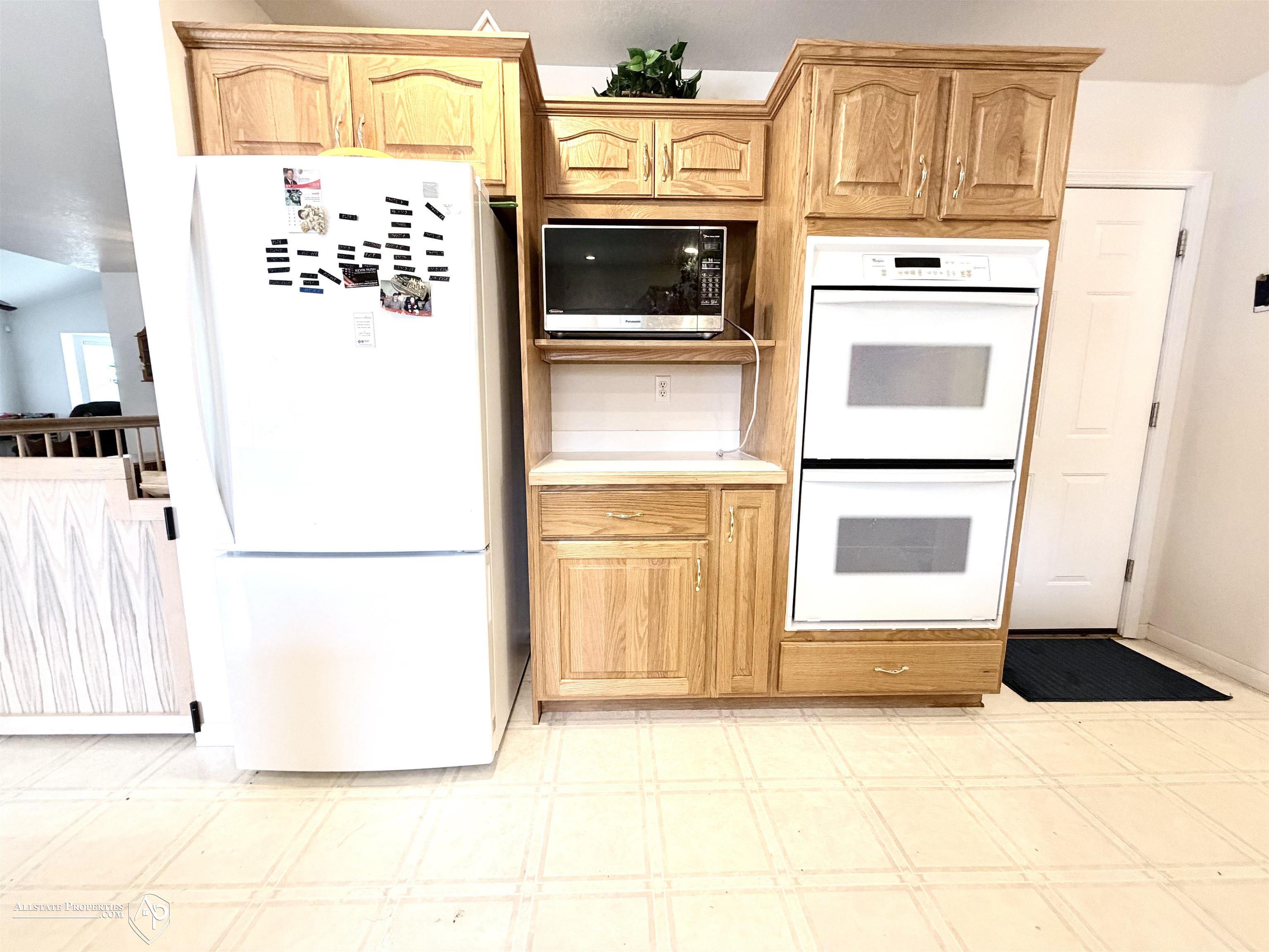300 Carriage Way Davison, MI 48423 - Photo 7 of 32