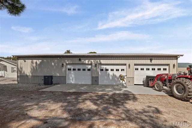 $1,100,000 | 5238 Woodhaven Road, Pinckneyville, IL 62274