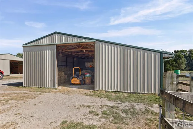 $1,100,000 | 5238 Woodhaven Road, Pinckneyville, IL 62274