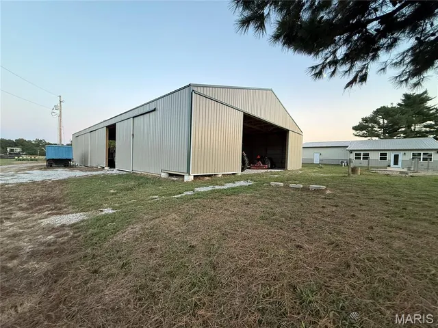 $1,100,000 | 5238 Woodhaven Road, Pinckneyville, IL 62274