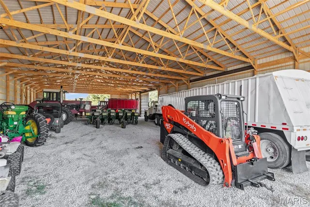 $1,100,000 | 5238 Woodhaven Road, Pinckneyville, IL 62274