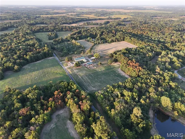 $1,100,000 | 5238 Woodhaven Road, Pinckneyville, IL 62274