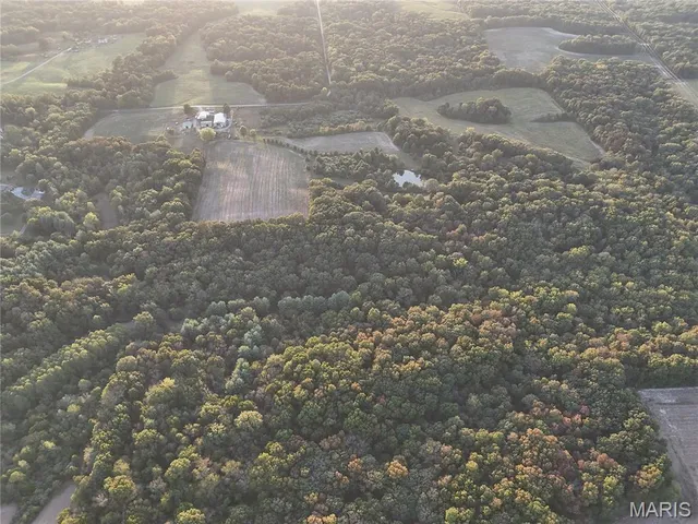 $1,100,000 | 5238 Woodhaven Road, Pinckneyville, IL 62274