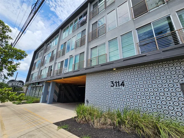 $2,350 | 3114 South Congress Avenue, Unit 302, Austin, TX 78704