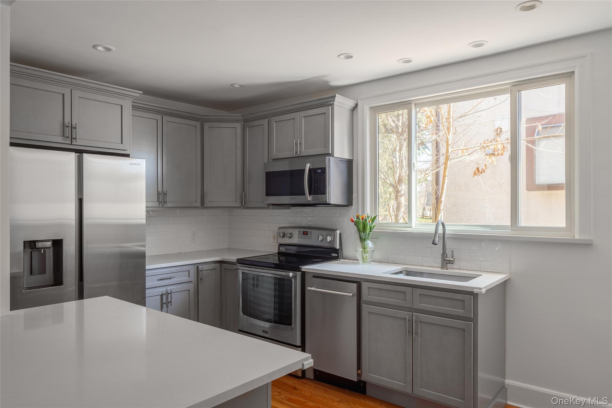 5 Rutgers Place Hartsdale, NY 10530 - Photo 7 of 25