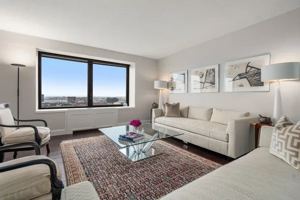 $1,895,000 | 85 East India Row, Unit 28F, Boston, MA 02110