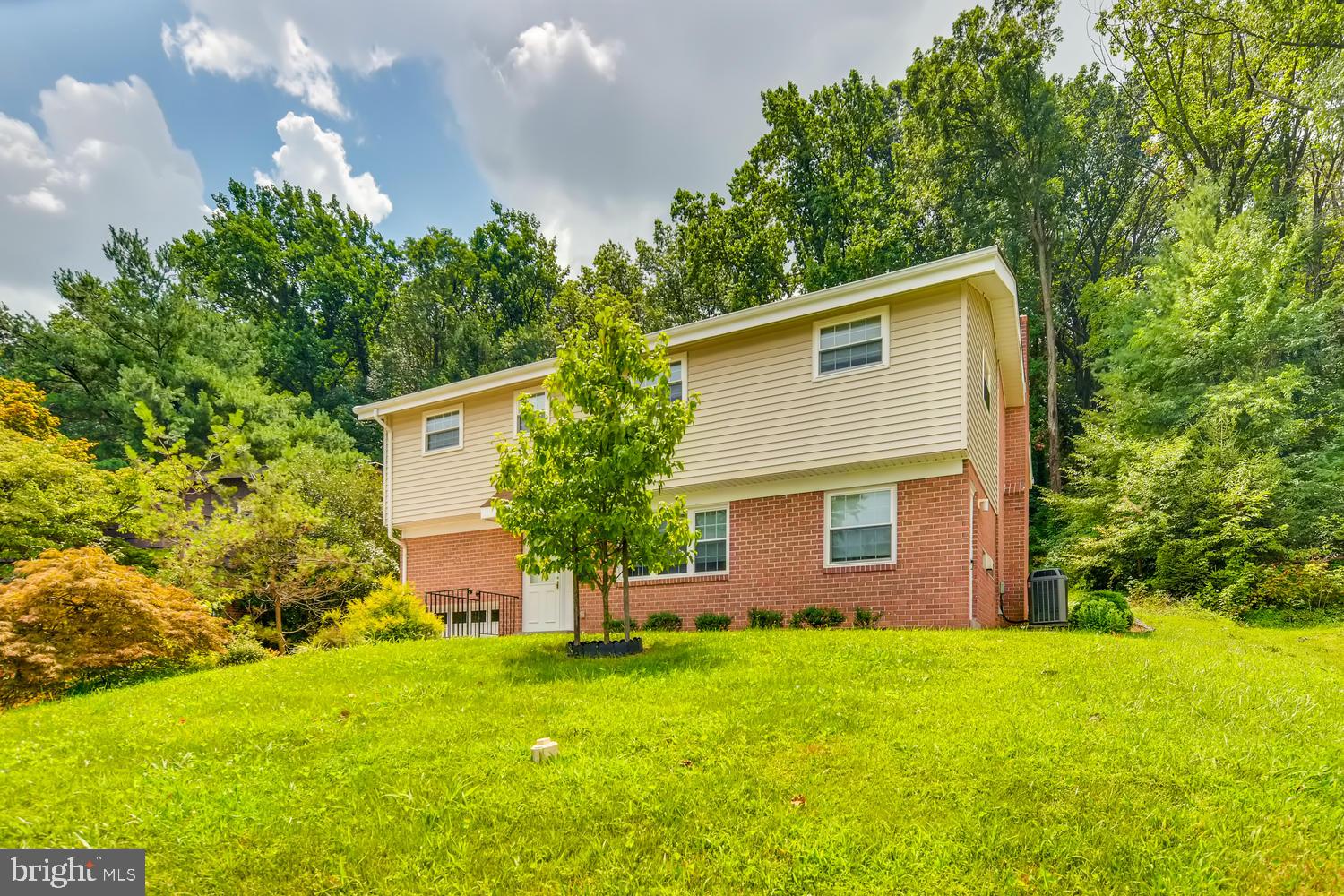 931 Cromwell Bridge Road Baltimore, MD 21286 - Photo 3 of 28 Gallery Image 3
