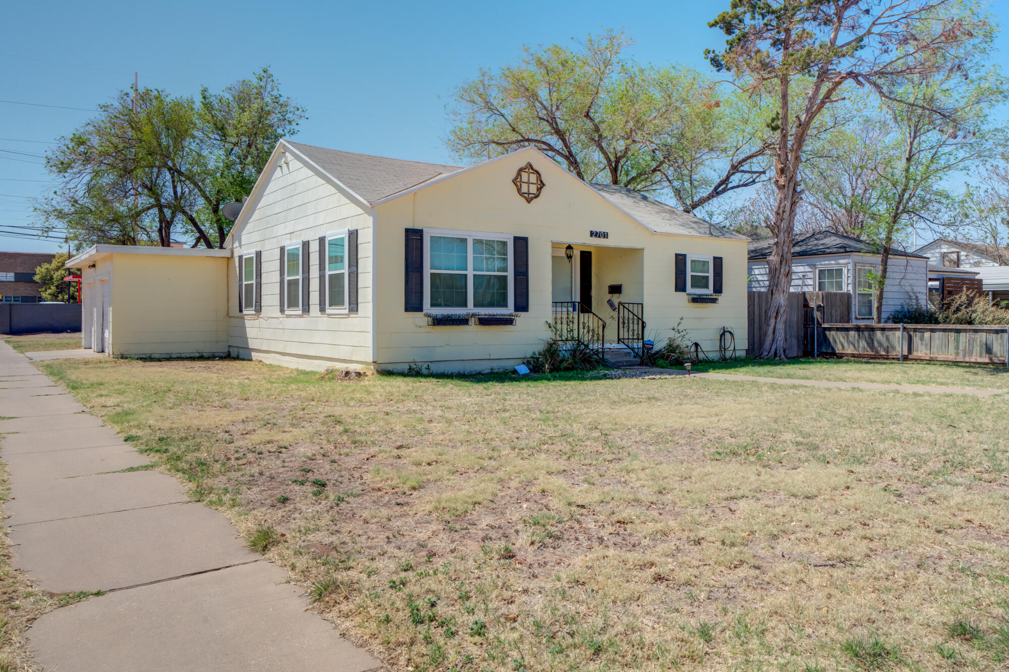 2701 33rd Street Lubbock, TX 79410 - Photo 7 of 30 2701-33rd-St_Lubbock_TX_3_Front-Exterior
