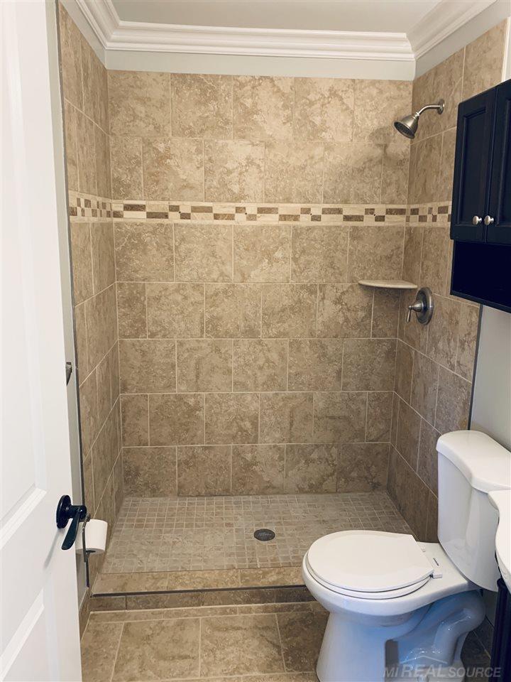 8401 18 18 Mile Road, Unit 202 Sterling Heights, MI 48313 - Photo 7 of 14