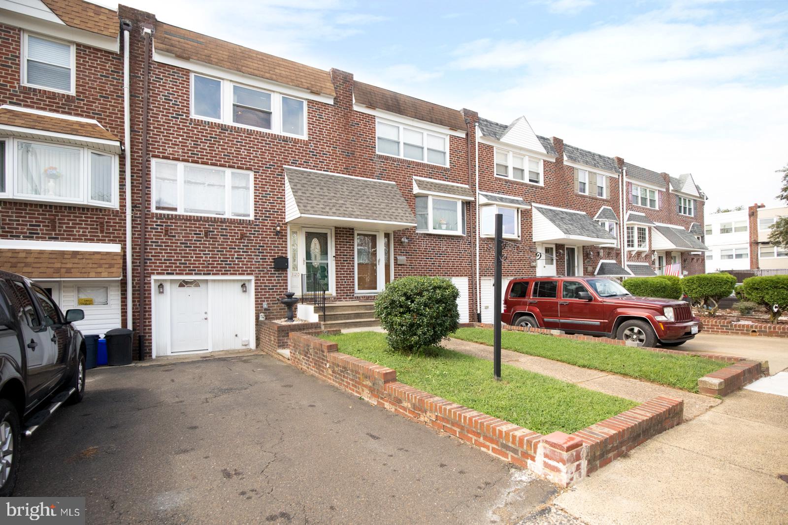 3120 Holly Road Philadelphia, PA 19154 - Photo 3 of 49