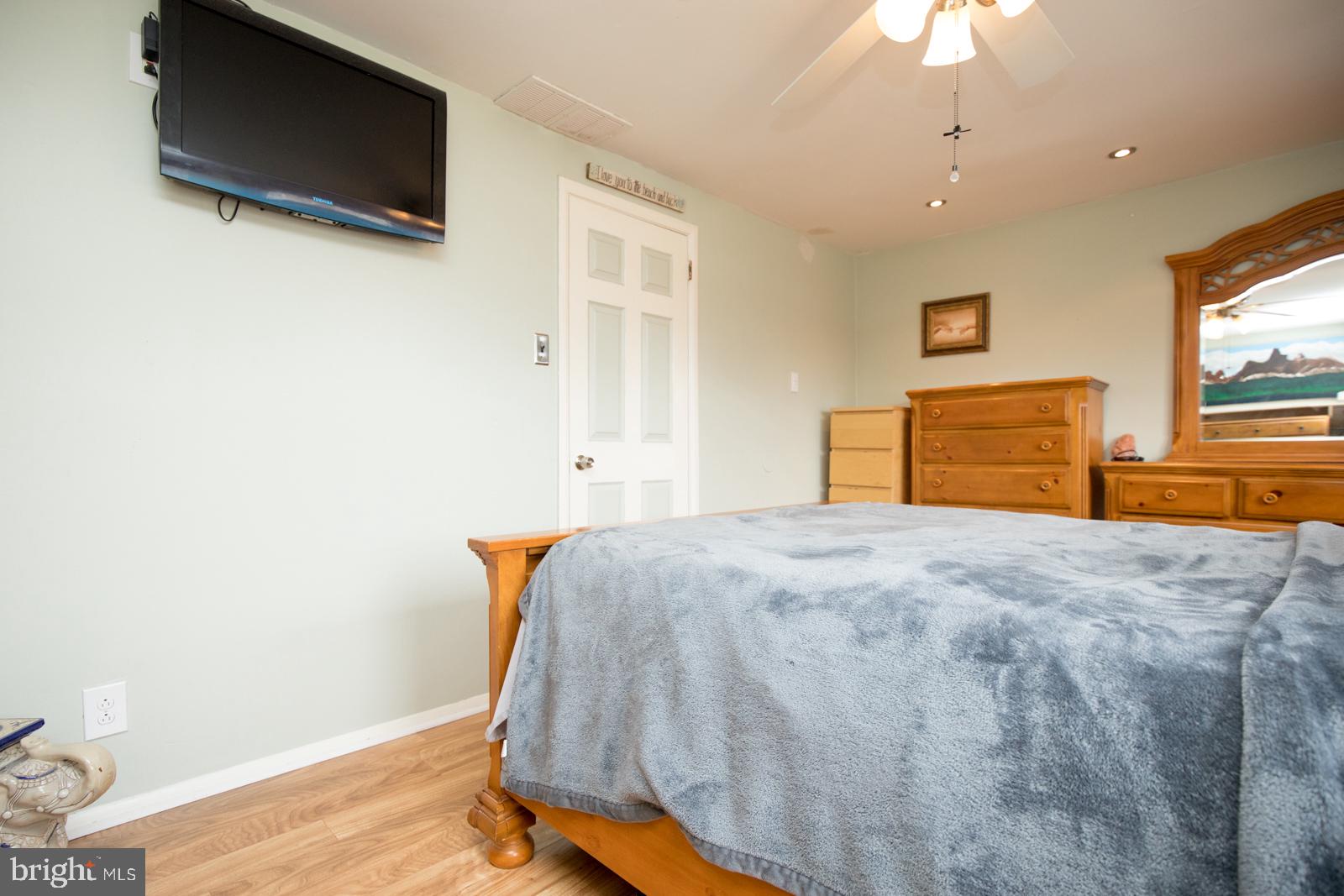 3120 Holly Road Philadelphia, PA 19154 - Photo 22 of 49