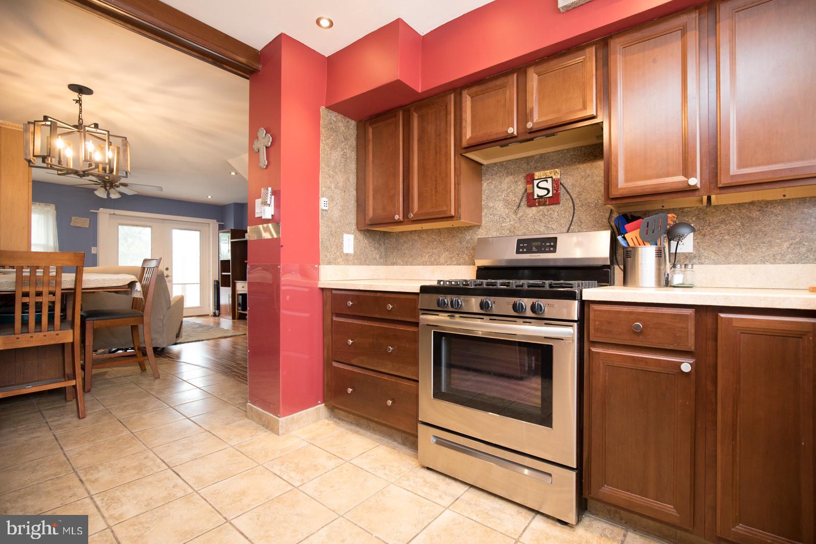 3120 Holly Road Philadelphia, PA 19154 - Photo 8 of 49
