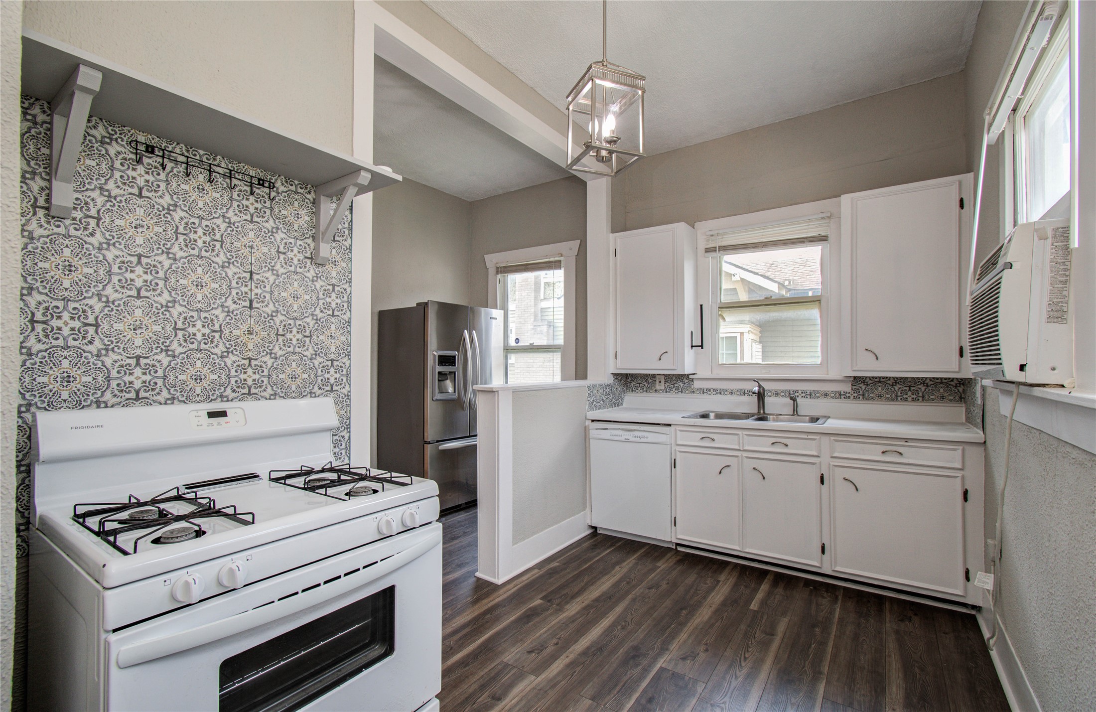 901 Boundary Street Houston, TX 77009 - Photo 13 of 31