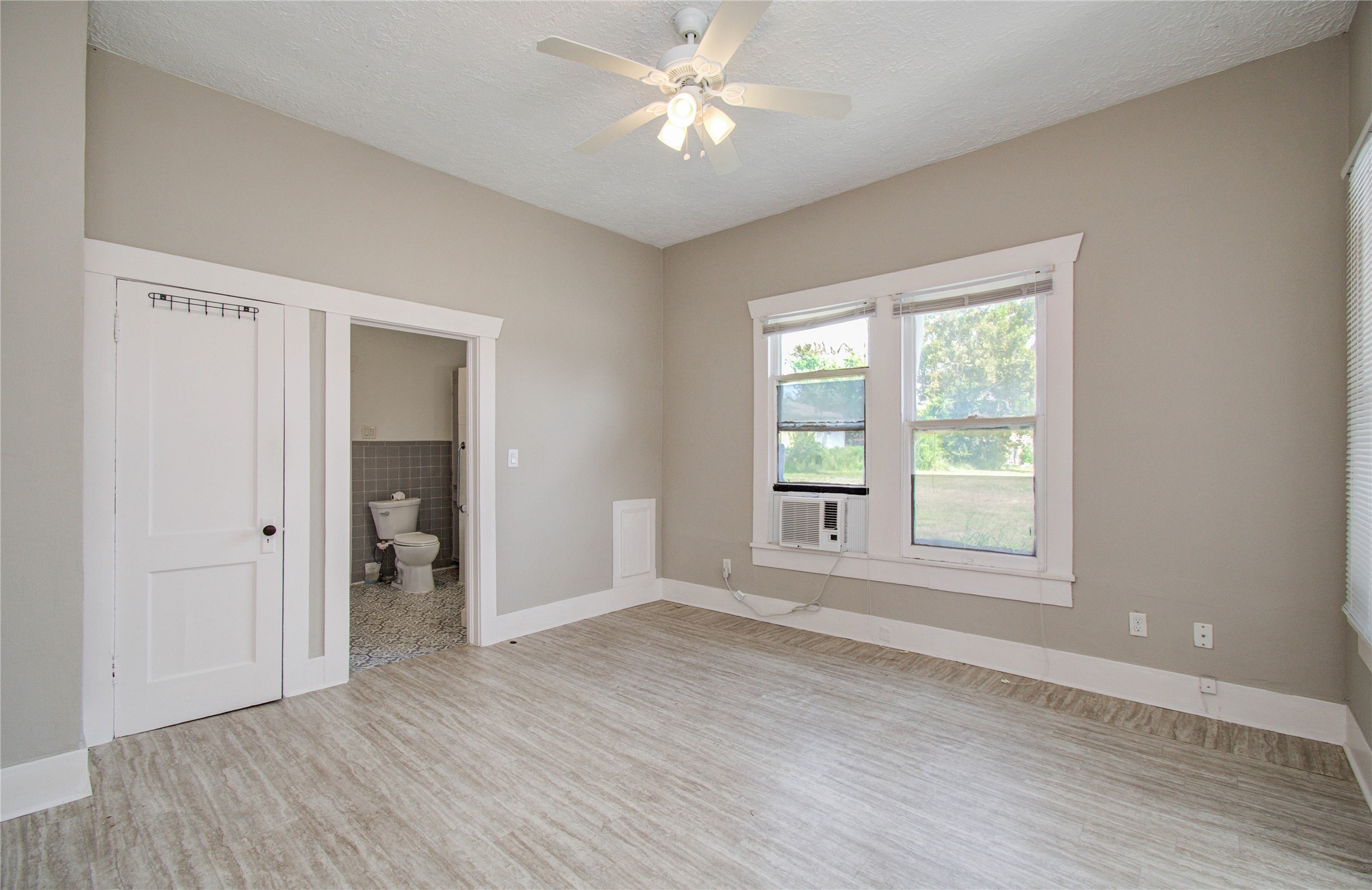 901 Boundary Street Houston, TX 77009 - Photo 23 of 31