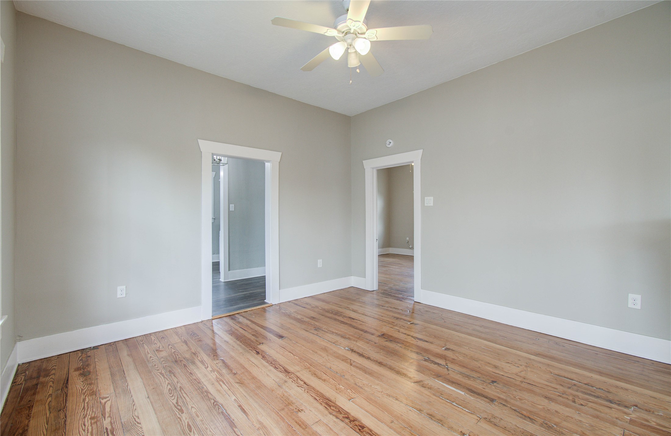 901 Boundary Street Houston, TX 77009 - Photo 7 of 31