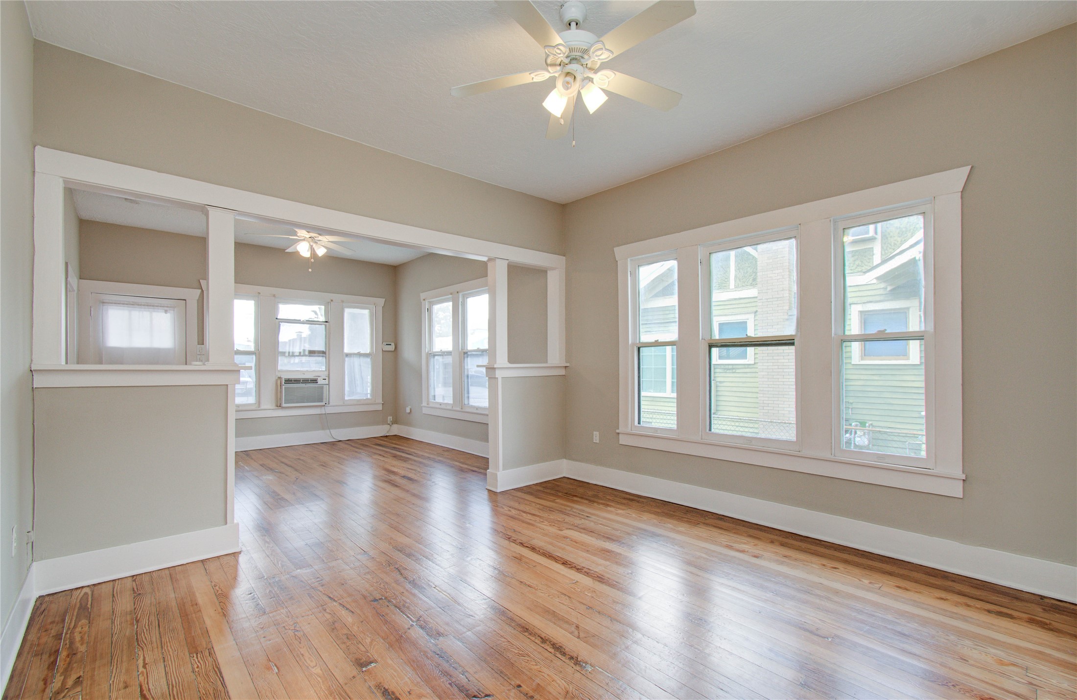 901 Boundary Street Houston, TX 77009 - Photo 9 of 31