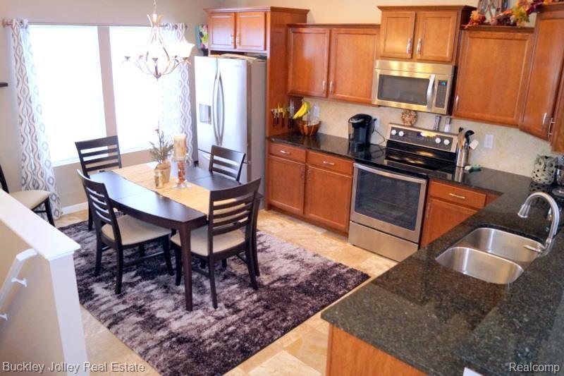 625 Hewitt Street Howell, MI 48843 - Photo 6 of 17 Granite Countertops