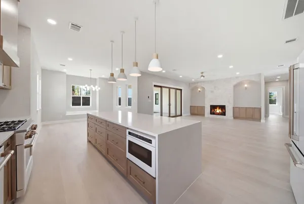 $819,900 | 8714 Scrub Oak Vw Drive, Tomball, TX 77375