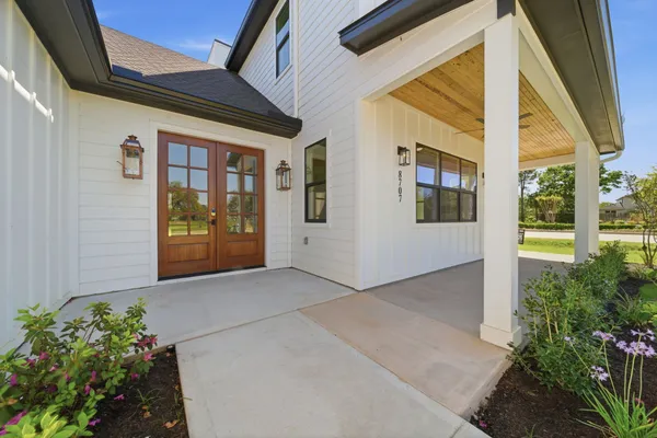 $819,900 | 8714 Scrub Oak Vw Drive, Tomball, TX 77375