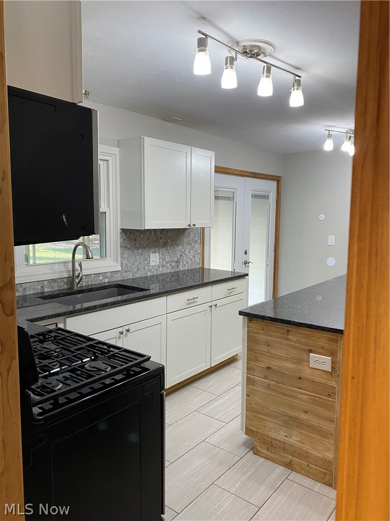 4197 Springdale Road Uniontown, OH 44685 - Photo 8 of 26 Gallery Image 8