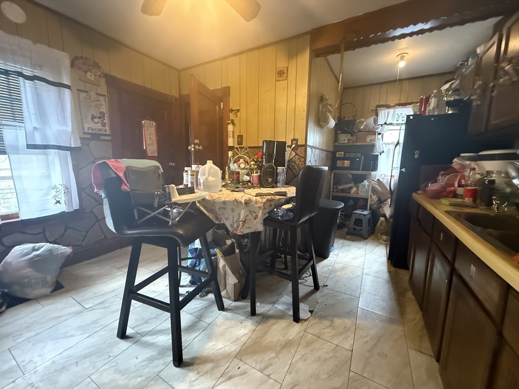 119-121 Middlesex Street Springfield, MA 01109 - Photo 16 of 31