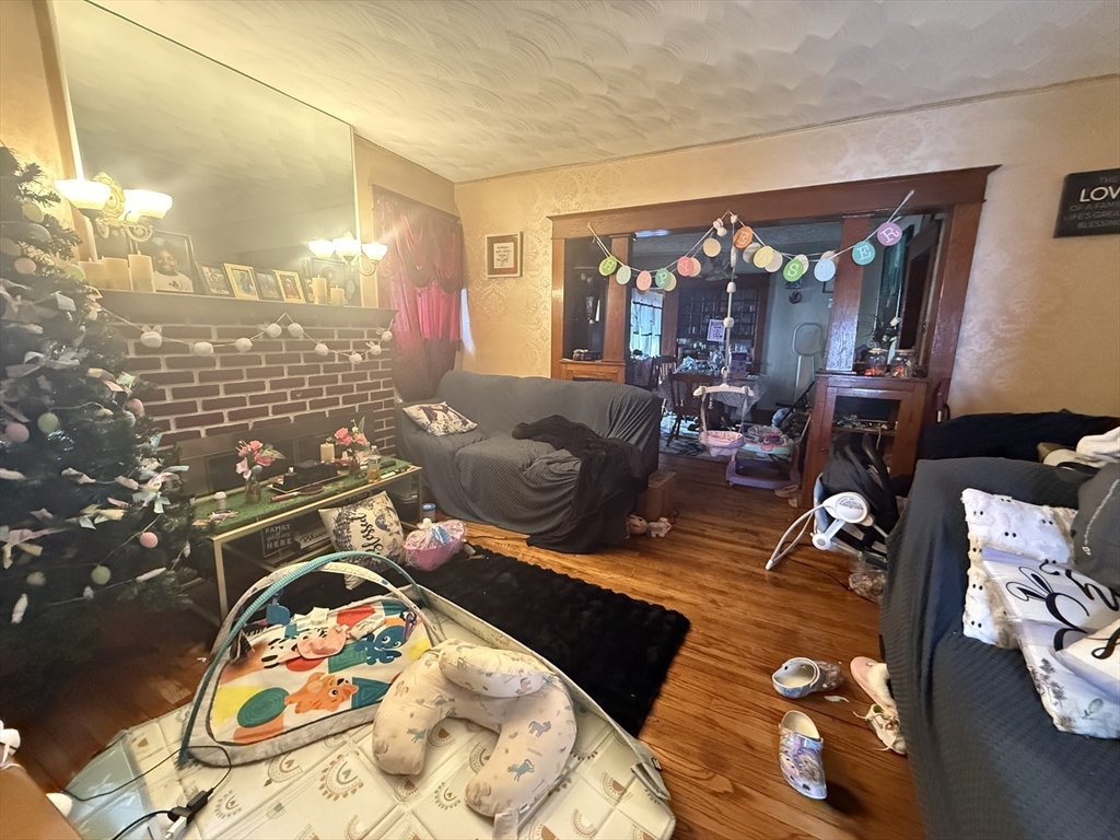 119-121 Middlesex Street Springfield, MA 01109 - Photo 18 of 31