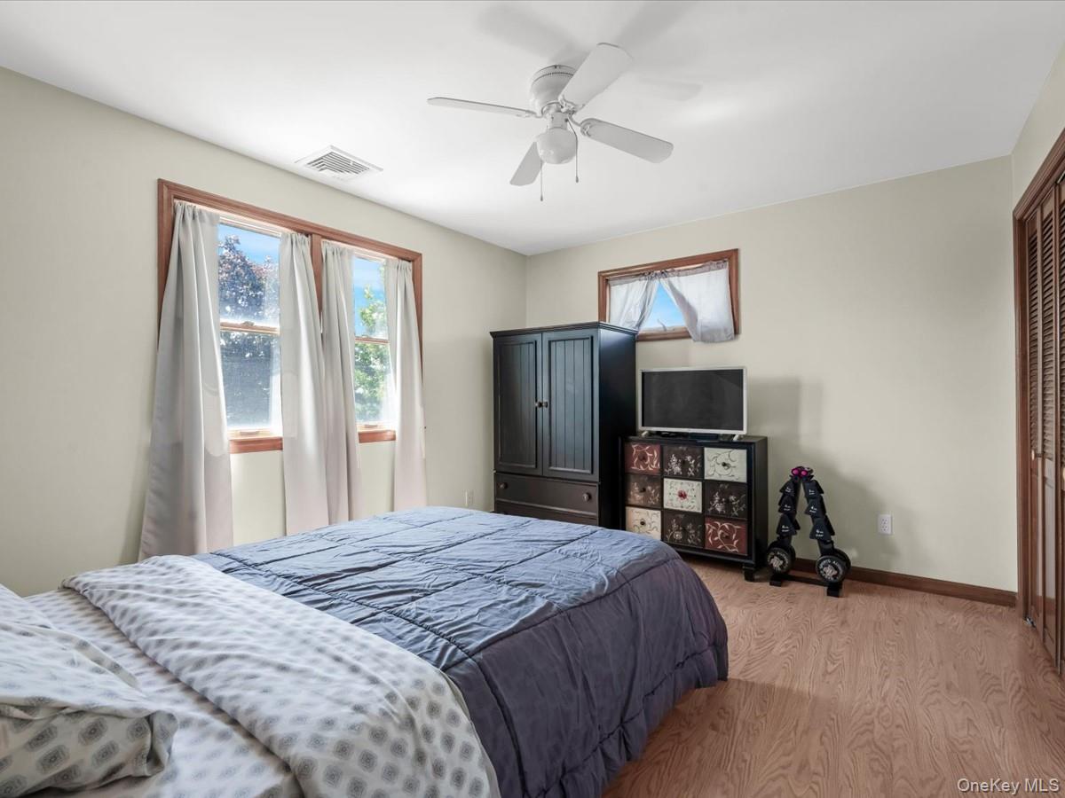 4 23rd Street Jericho, NY 11753 - Photo 20 of 42