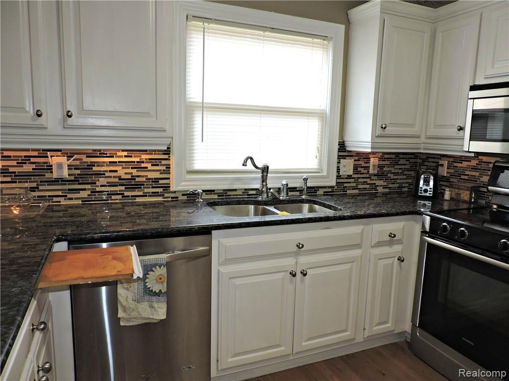 6495 Rustic Ridge Trail Grand Blanc, MI 48439 - Photo 15 of 76 15.JPG
