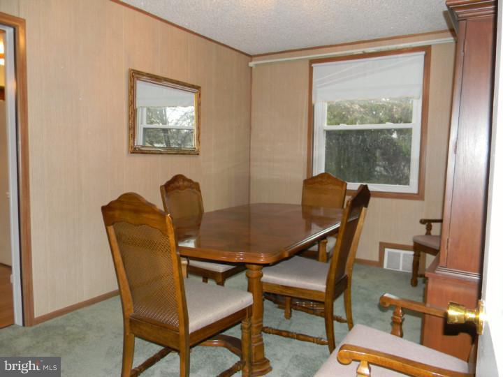 11 East Garden Road Broomall, PA 19008 - Photo 6 of 18 Gallery Image 6