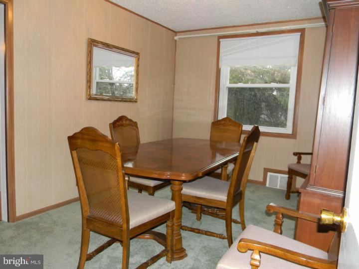 11 East Garden Road Broomall, PA 19008 - Photo 7 of 18 Gallery Image 7