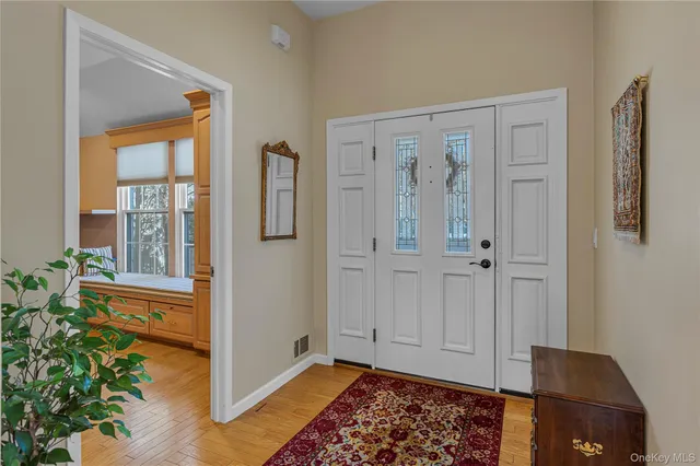 $710,000 | 51 Hidden Ridge Drive, Syosset, NY 11791