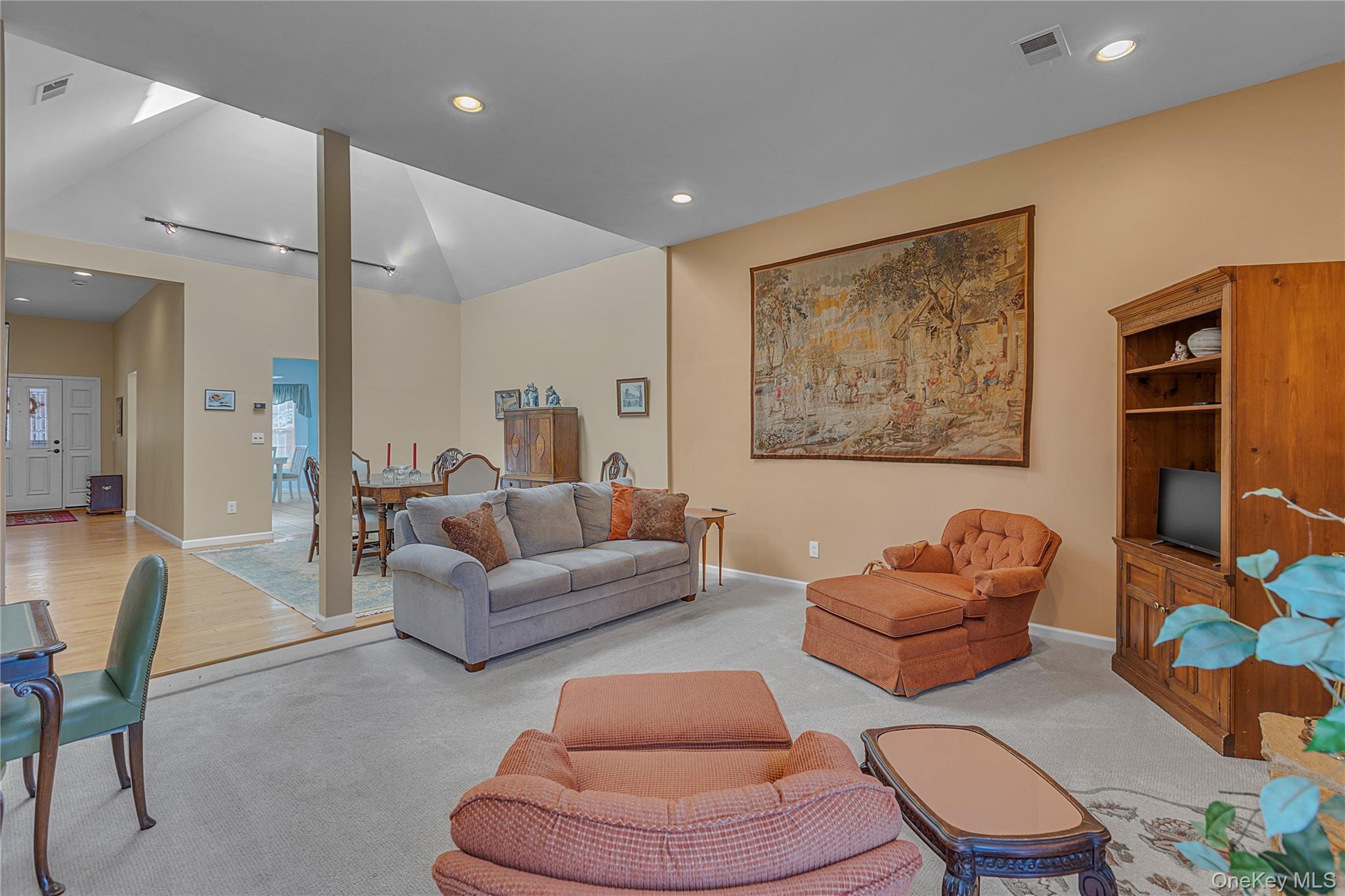 51 Hidden Ridge Drive Syosset, NY 11791 - Photo 7 of 23