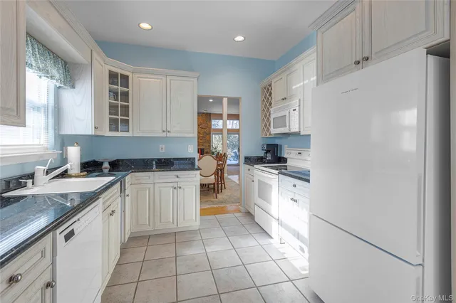 $710,000 | 51 Hidden Ridge Drive, Syosset, NY 11791