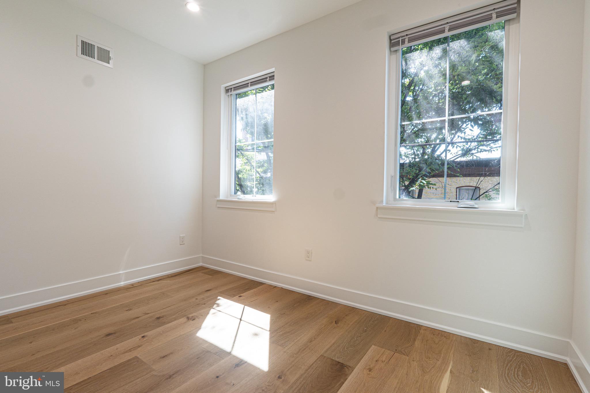 505 Mercy Street Philadelphia, PA 19148 - Photo 12 of 23 Bedroom 2