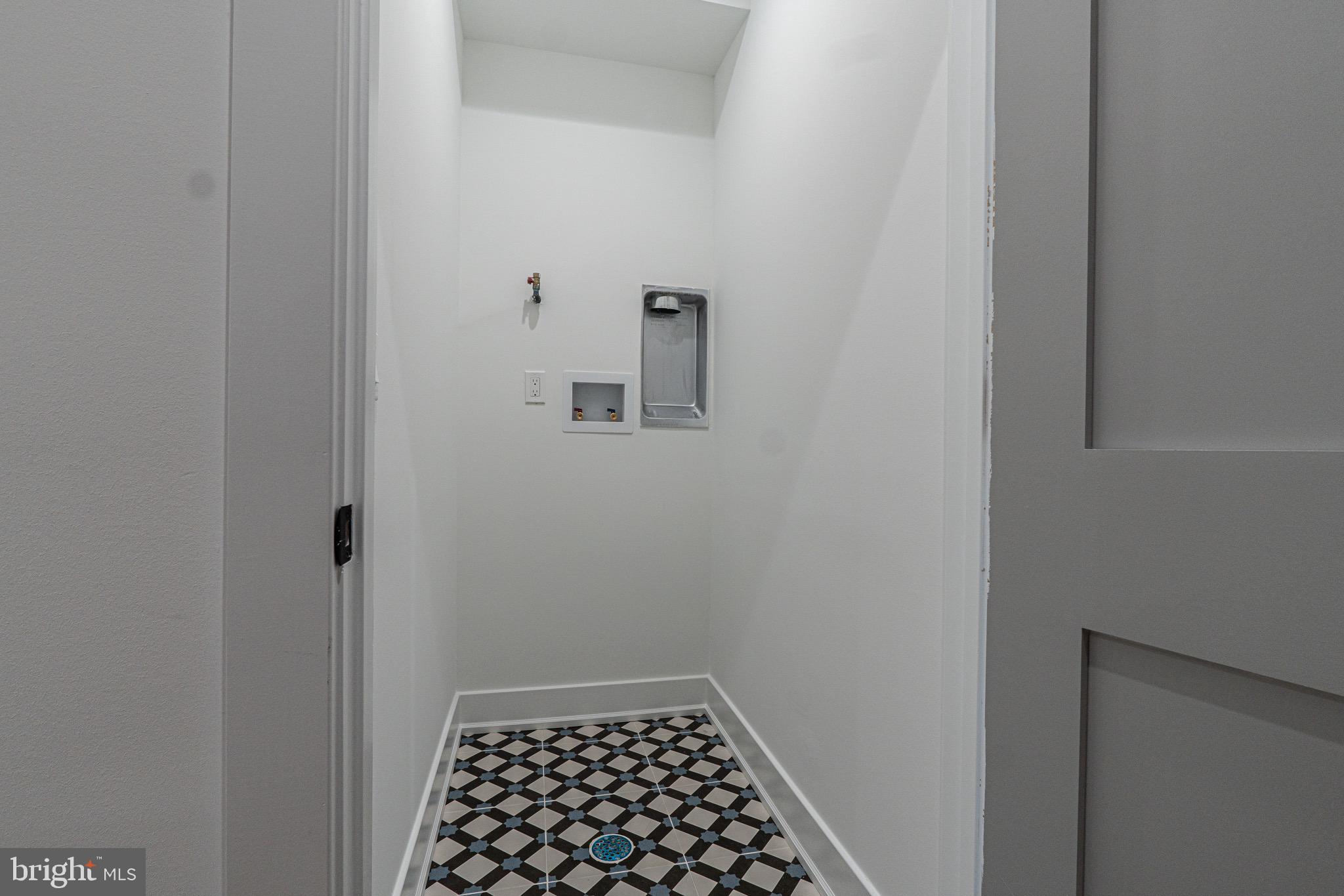 505 Mercy Street Philadelphia, PA 19148 - Photo 15 of 23 2nd Fl Laundry