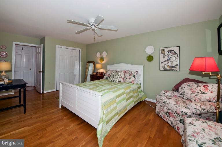 1147 Colonial Road McLean, VA 22101 - Photo 12 of 17 Bedroom (Master)