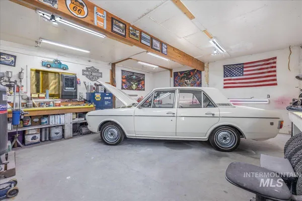 $660,000 | 2525 South Johns Avenue, Emmett, ID 83617