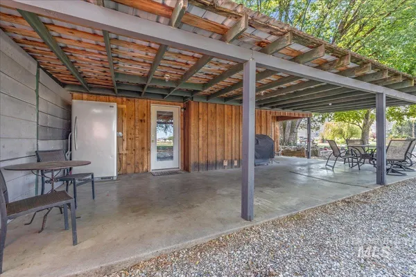 $660,000 | 2525 South Johns Avenue, Emmett, ID 83617