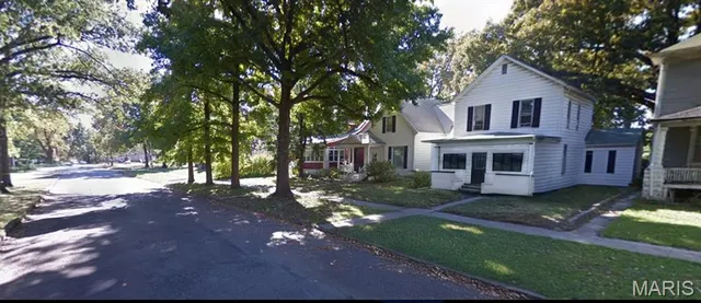 $49,900 | 120 North Sycamore Street, Centralia, IL 62801